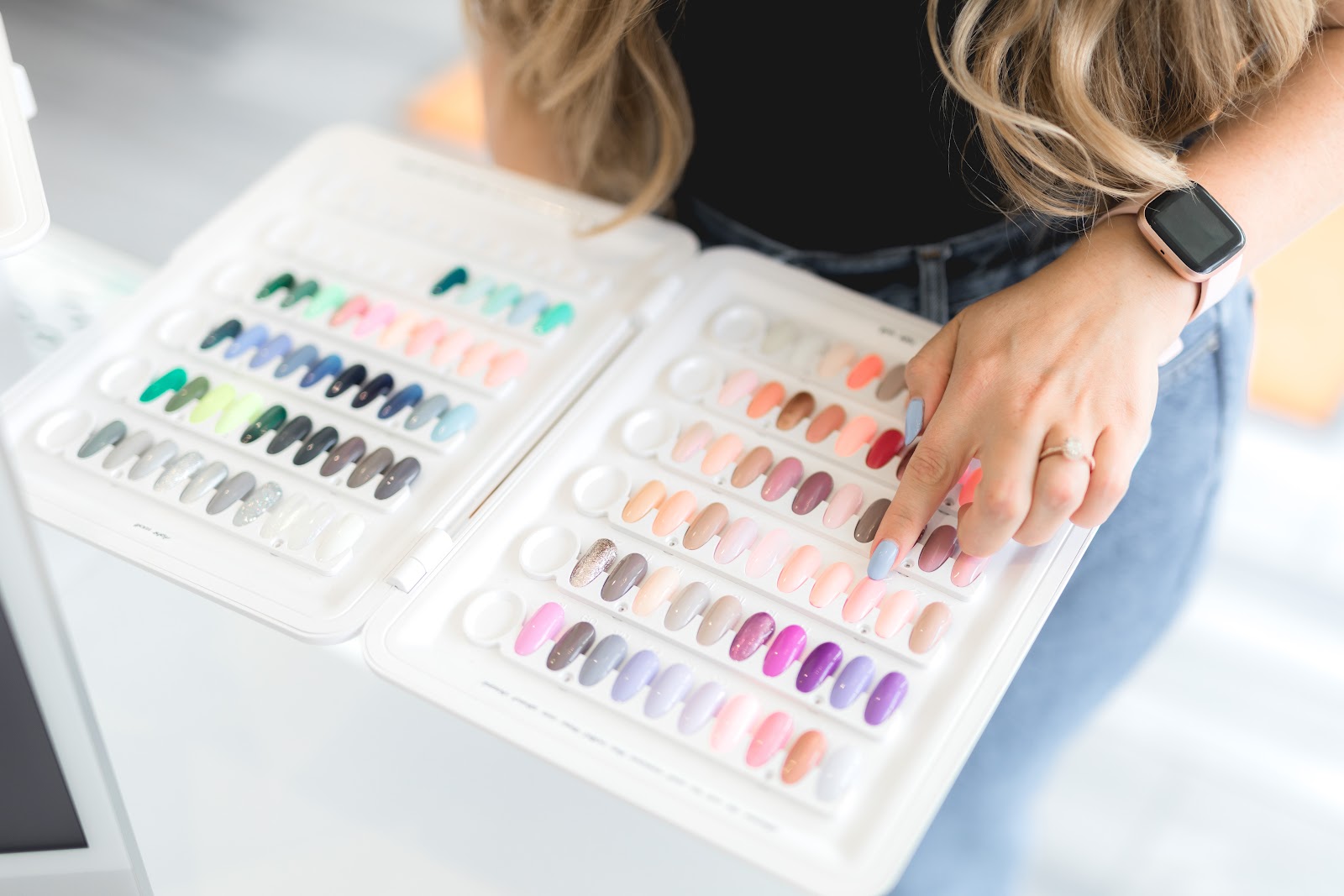 freecoat nails Mt Pleasant logo